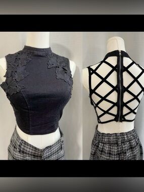 Rare Romantic Rehab Lab Black Denim Floral Applique Cage Back Crop Top Small